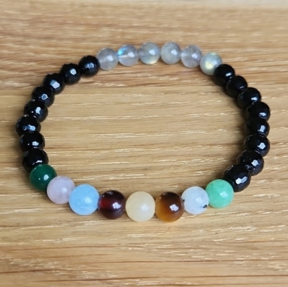 Happy - Go - Lucky Intention Gemstone Beads Bracelet - Picture 2 of 16